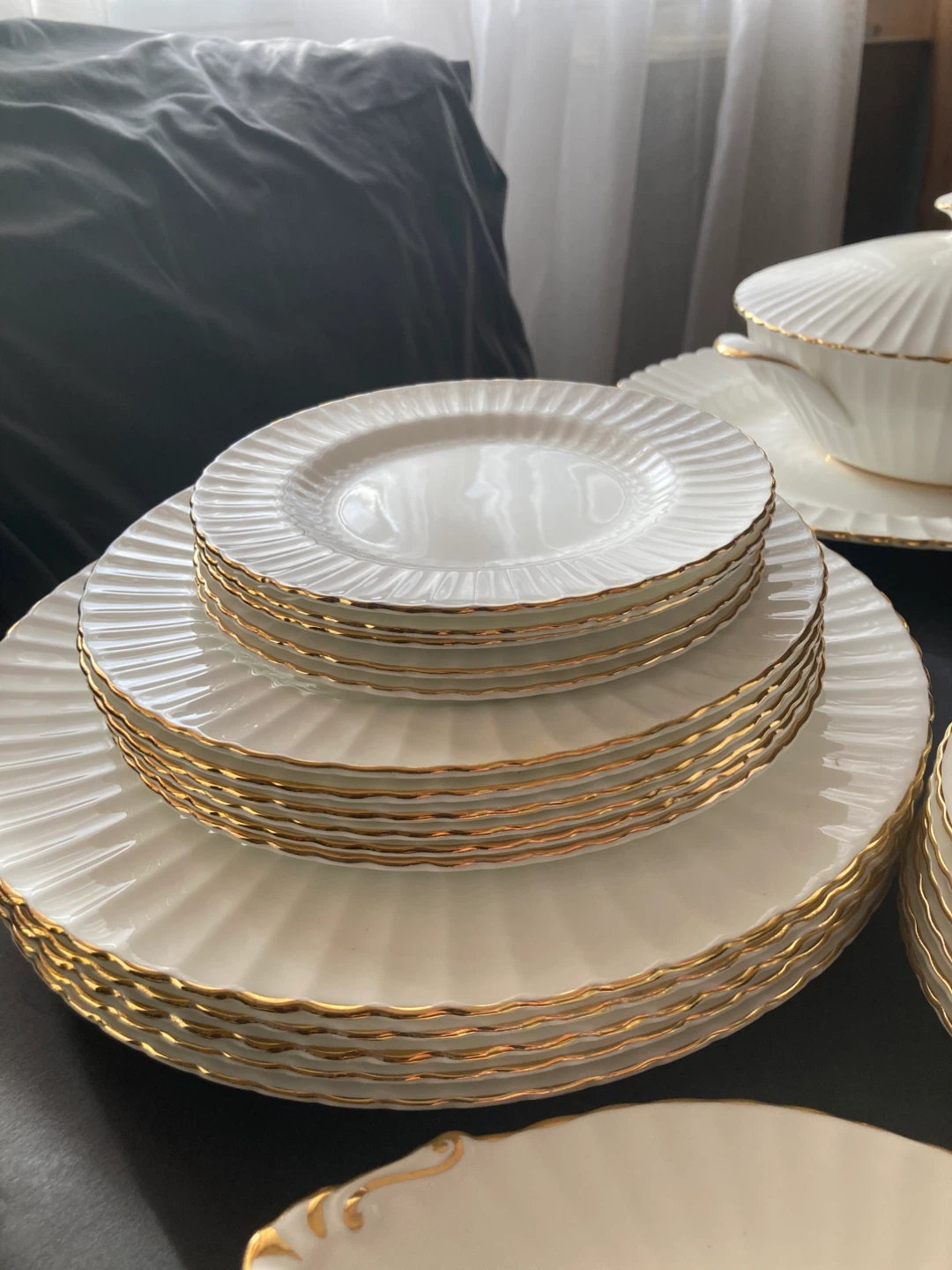 Paragon dishes  Set white and gold. - photo 3