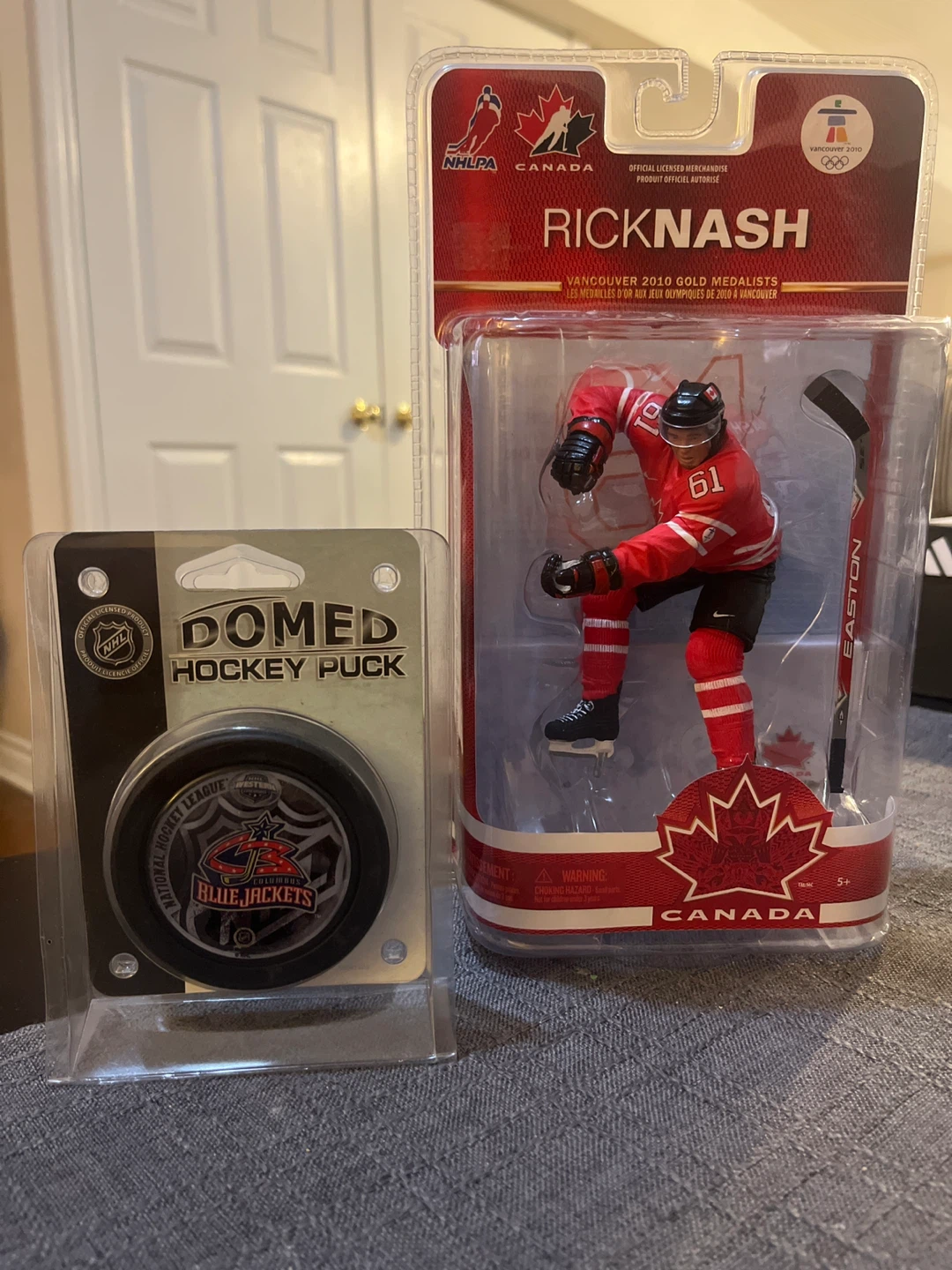 Rick Nash Team Canada Figurine (FREE Blue Jackets Puck )