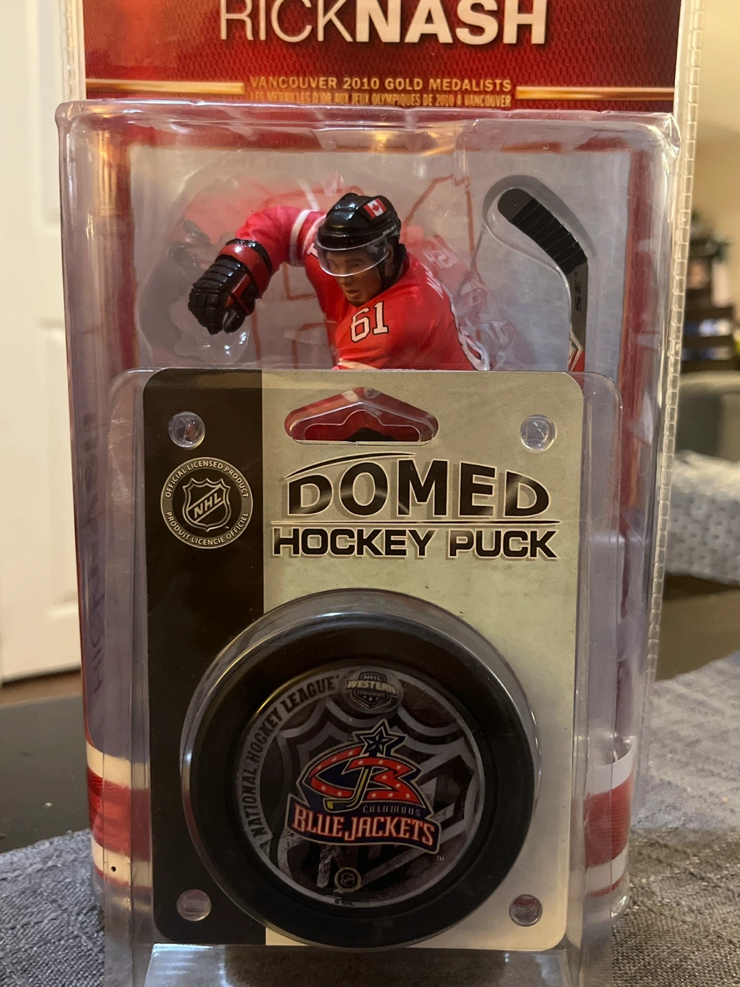 Rick Nash Team Canada Figurine (FREE Blue Jackets Puck ) - photo 3