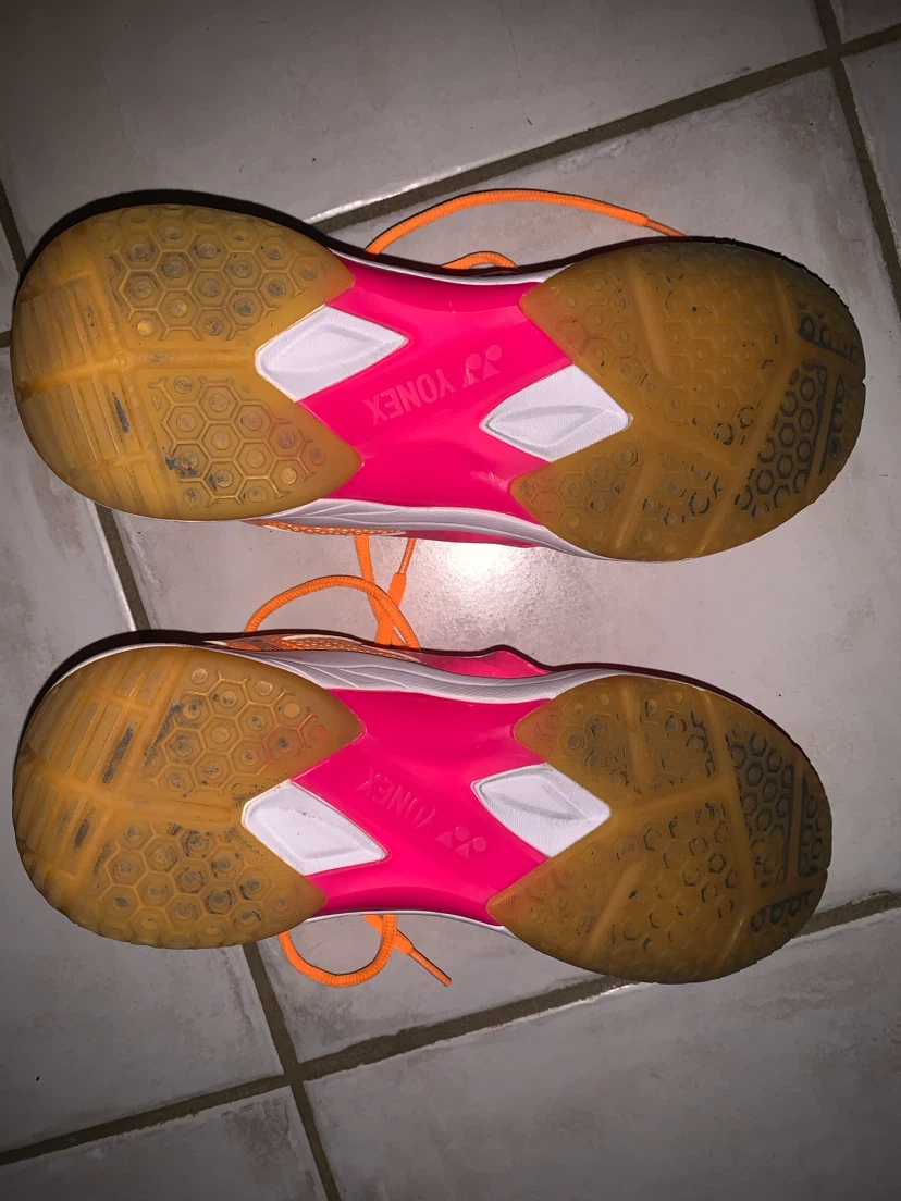 Yonex Power Cushion 210 Badminton Shoes Pink/Orange - photo 2