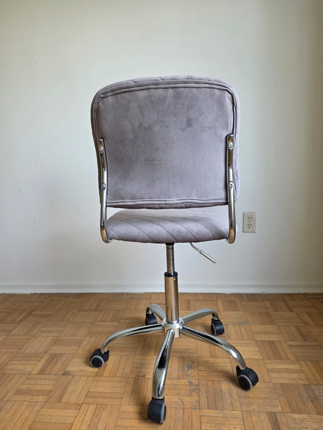 Grey Quilted Velvet Office Chair - photo 4