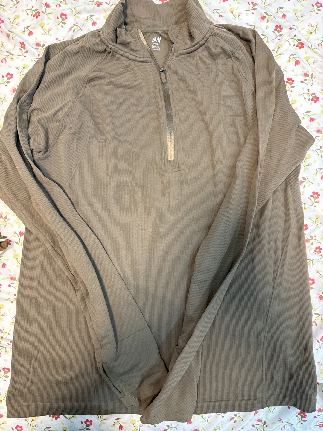 H&M Sport Quarter-Zip Long Sleeve Top
