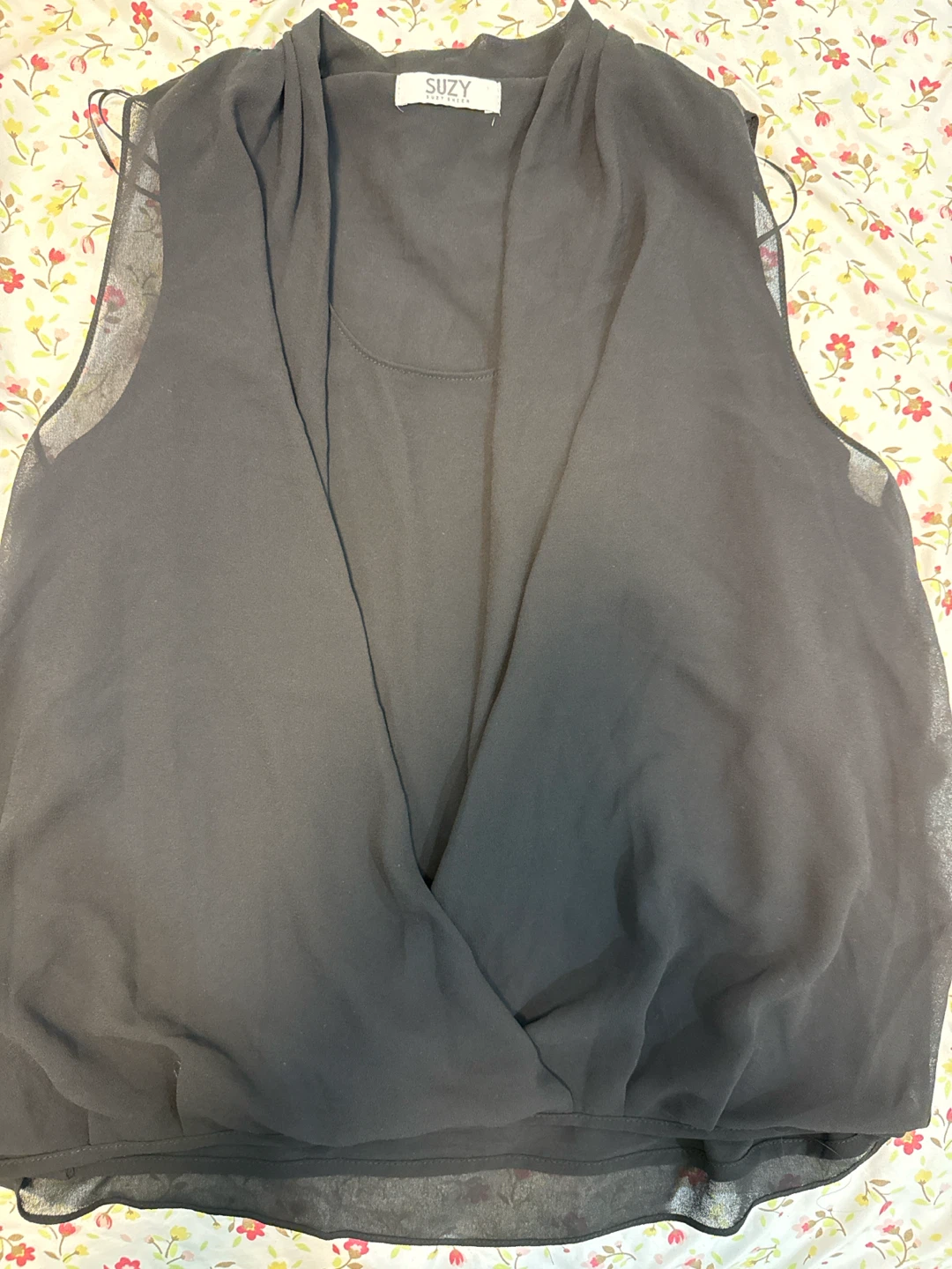 Suzy Shier Sleeveless Black Blouse