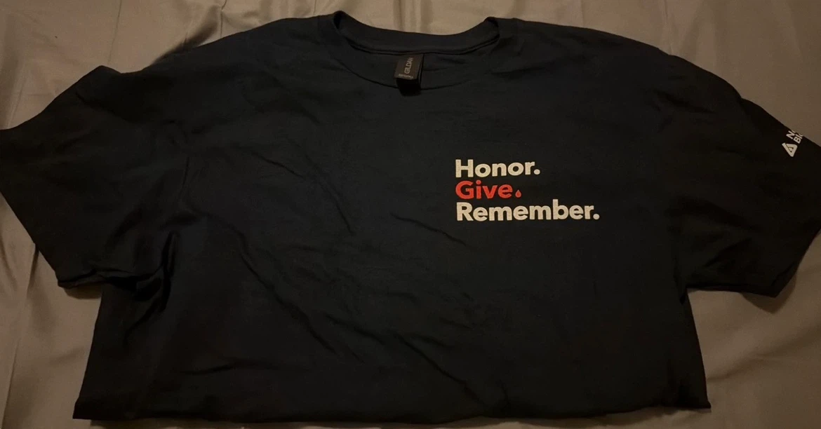🏈Gildan Honor Give Remember T-Shirt