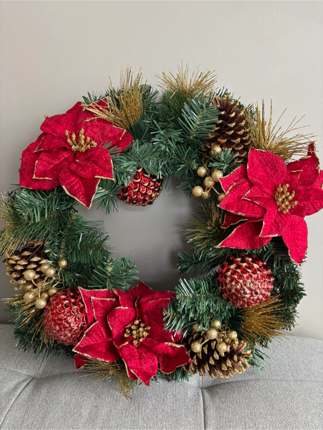 🏈 Christmas Decorative Holiday Wreath new