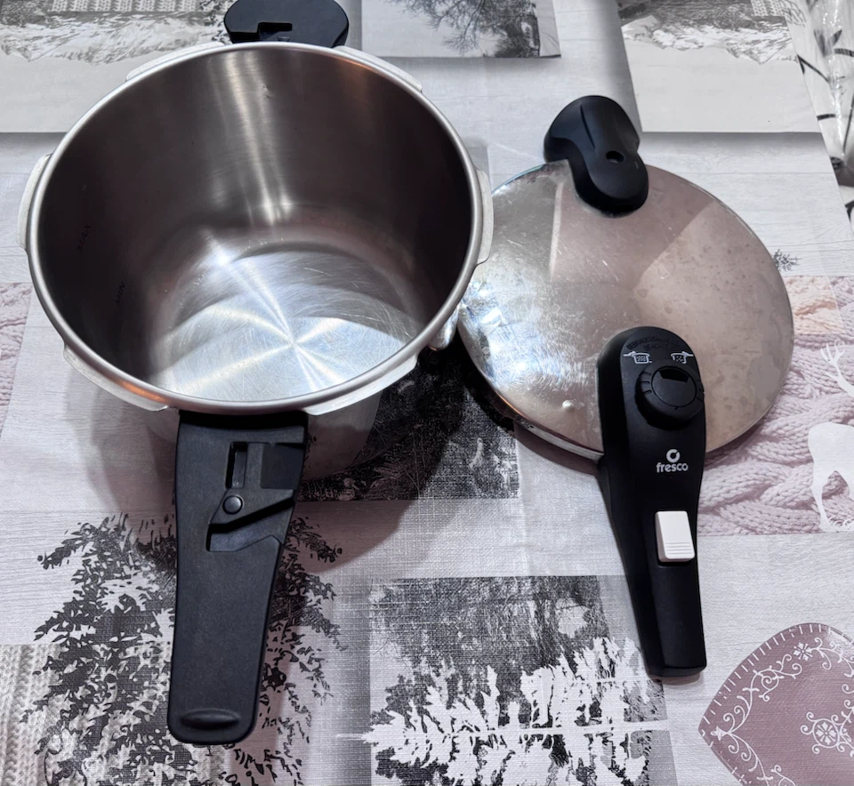 Fresco Stainless Steel Pressure Cooker FPC-605S