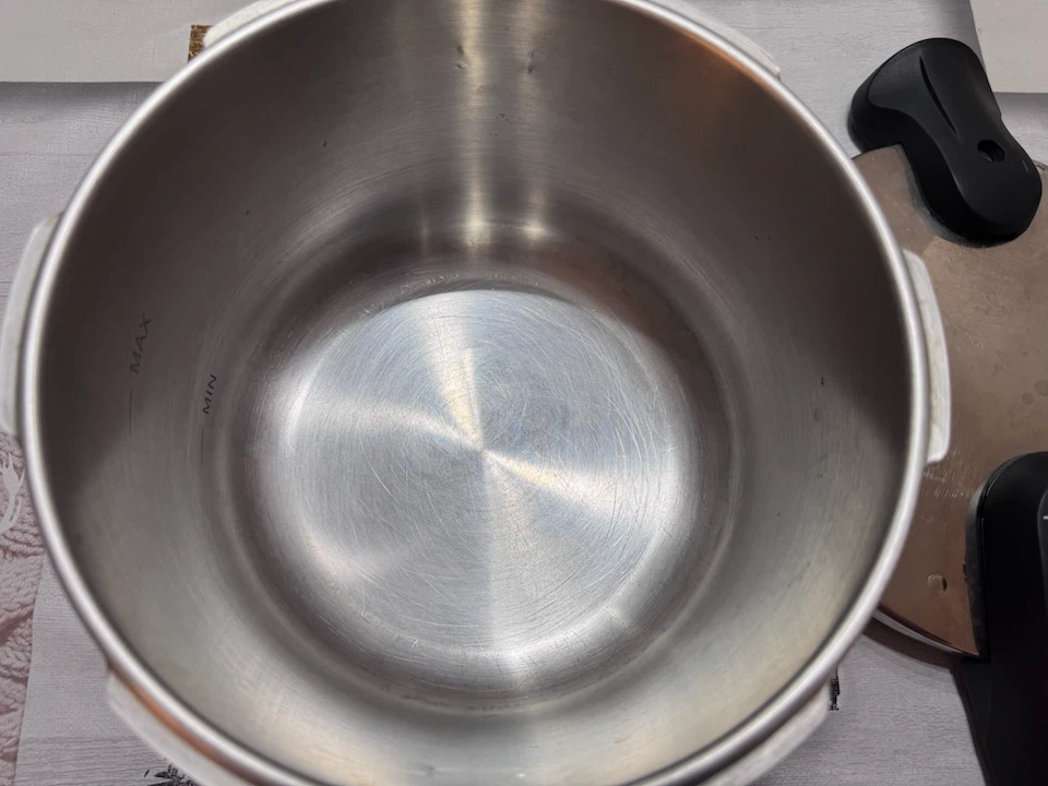 Fresco Stainless Steel Pressure Cooker FPC-605S - photo 3