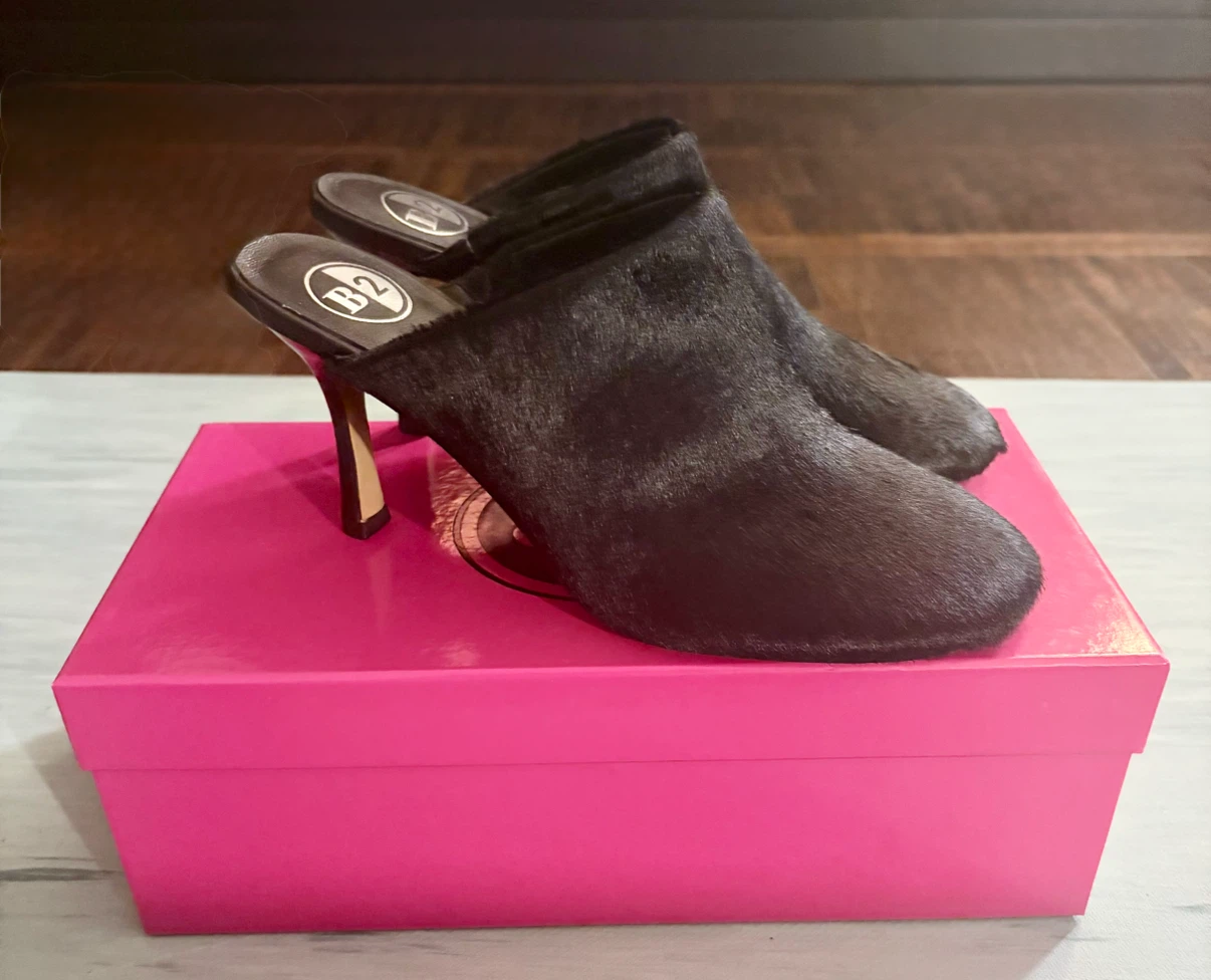 B2 Copenhagen Mule Black Pony Fur Heels - photo 2