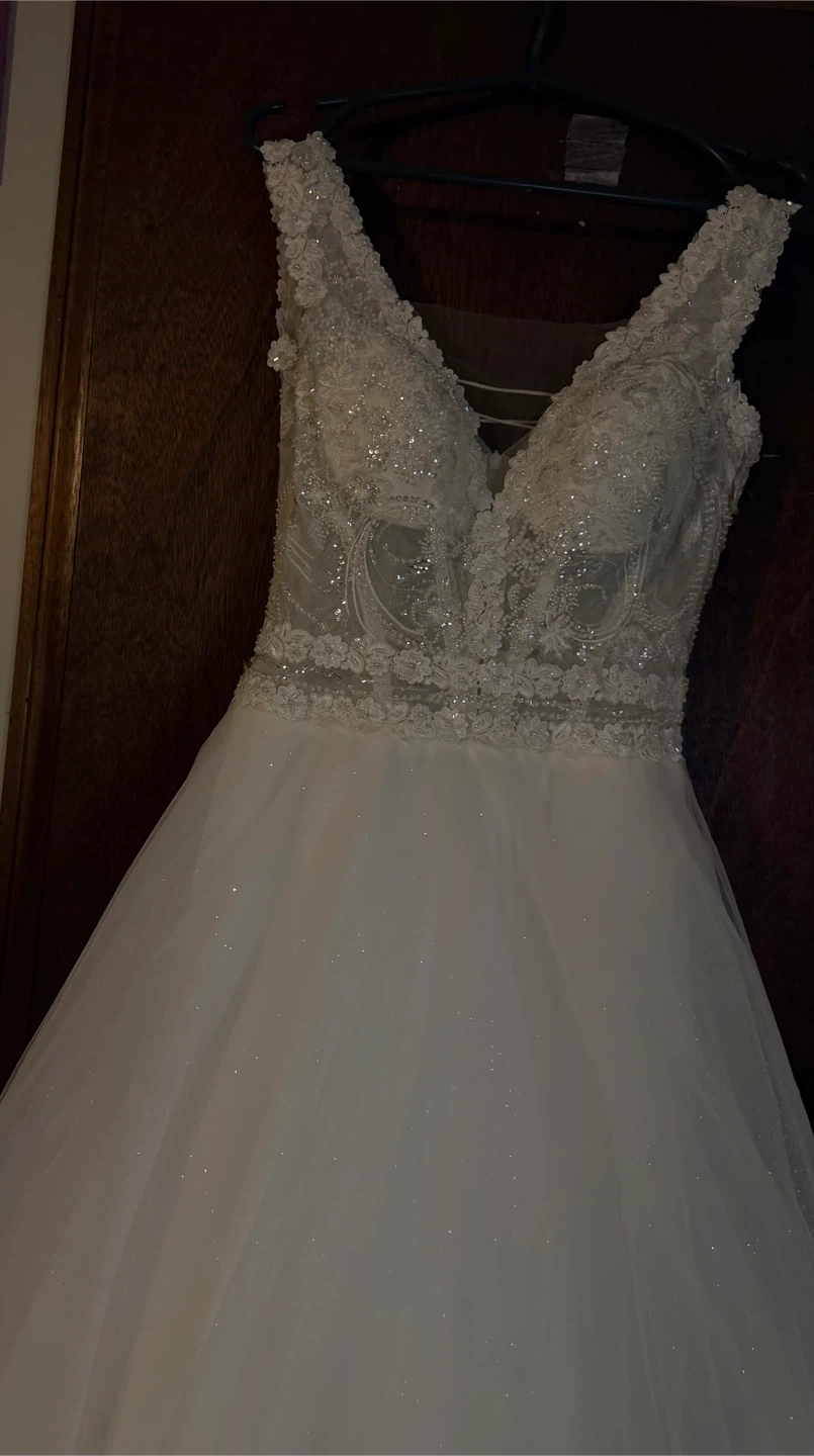 Brand new Wedding Dress - photo 3