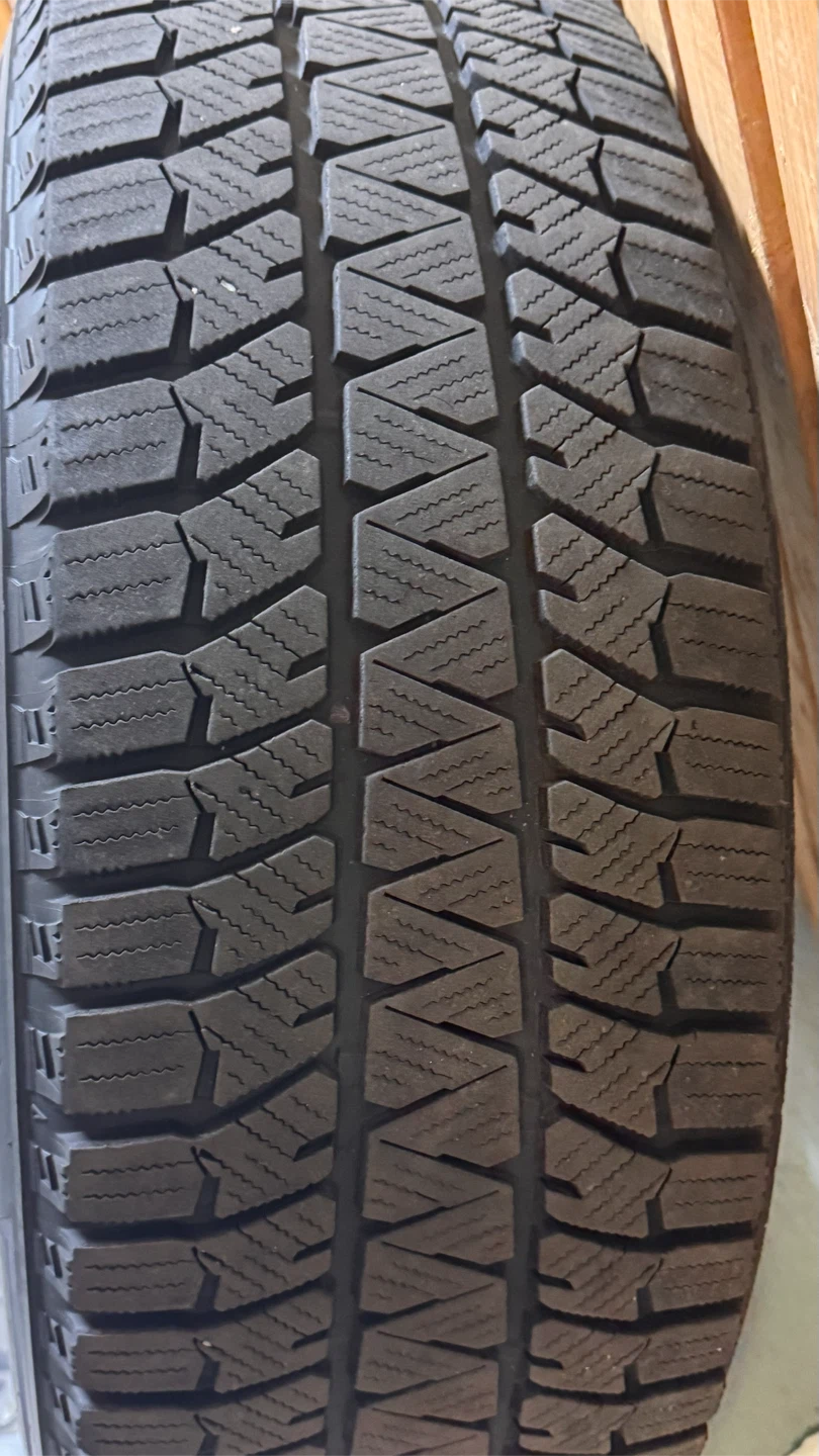 Bridgestone Blizzak Winter Tires 225/65R17 on Steel Rims - photo 3