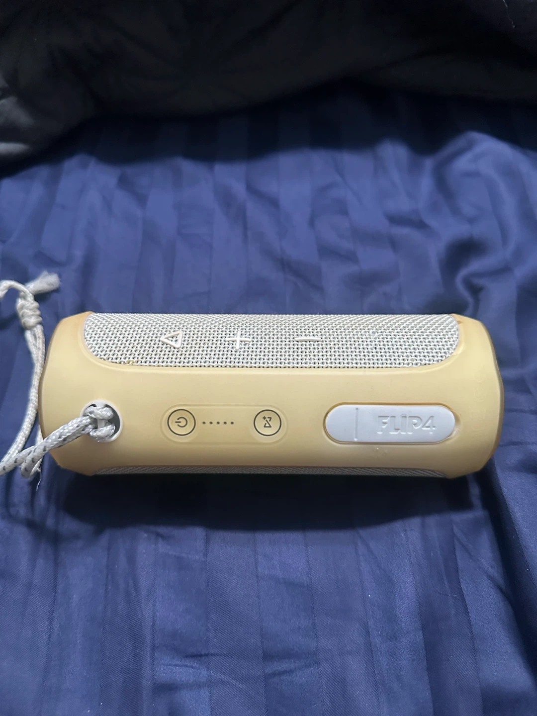JBL Flip 4 Portable Bluetooth Speaker - photo 2