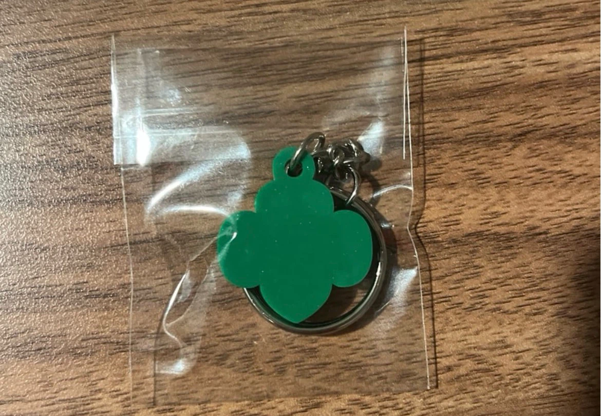 🏈Girl Scouts clover keychain