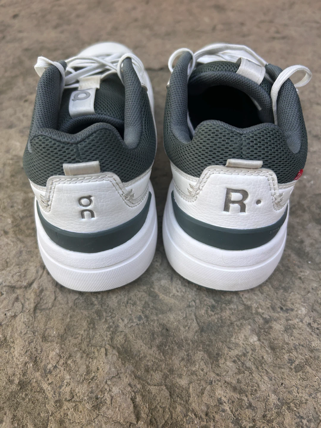ON RUNNING ‘The Roger’-Women’s size 7 (youth 5.5) - photo 4
