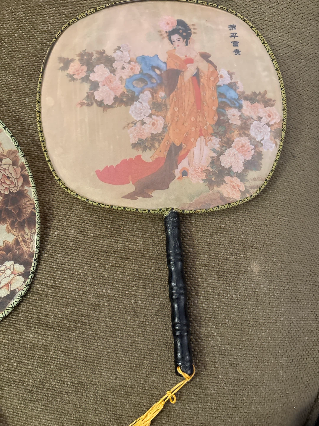 🏈 Set of two vintage decorative hand fans - photo 4