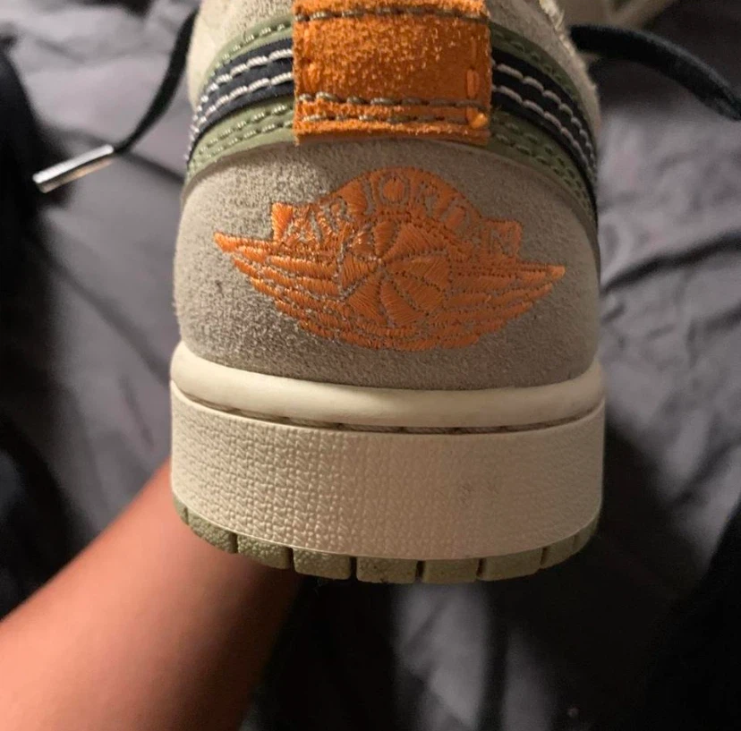 Air Jordan 1 Low Craft Olive - photo 2