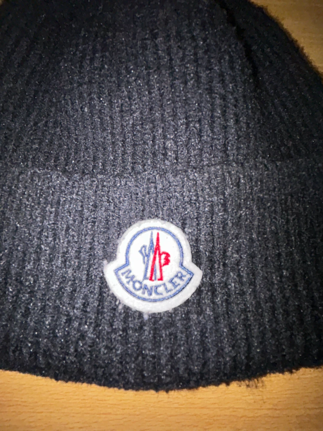 Moncler black ribbed knit beanie - photo 3