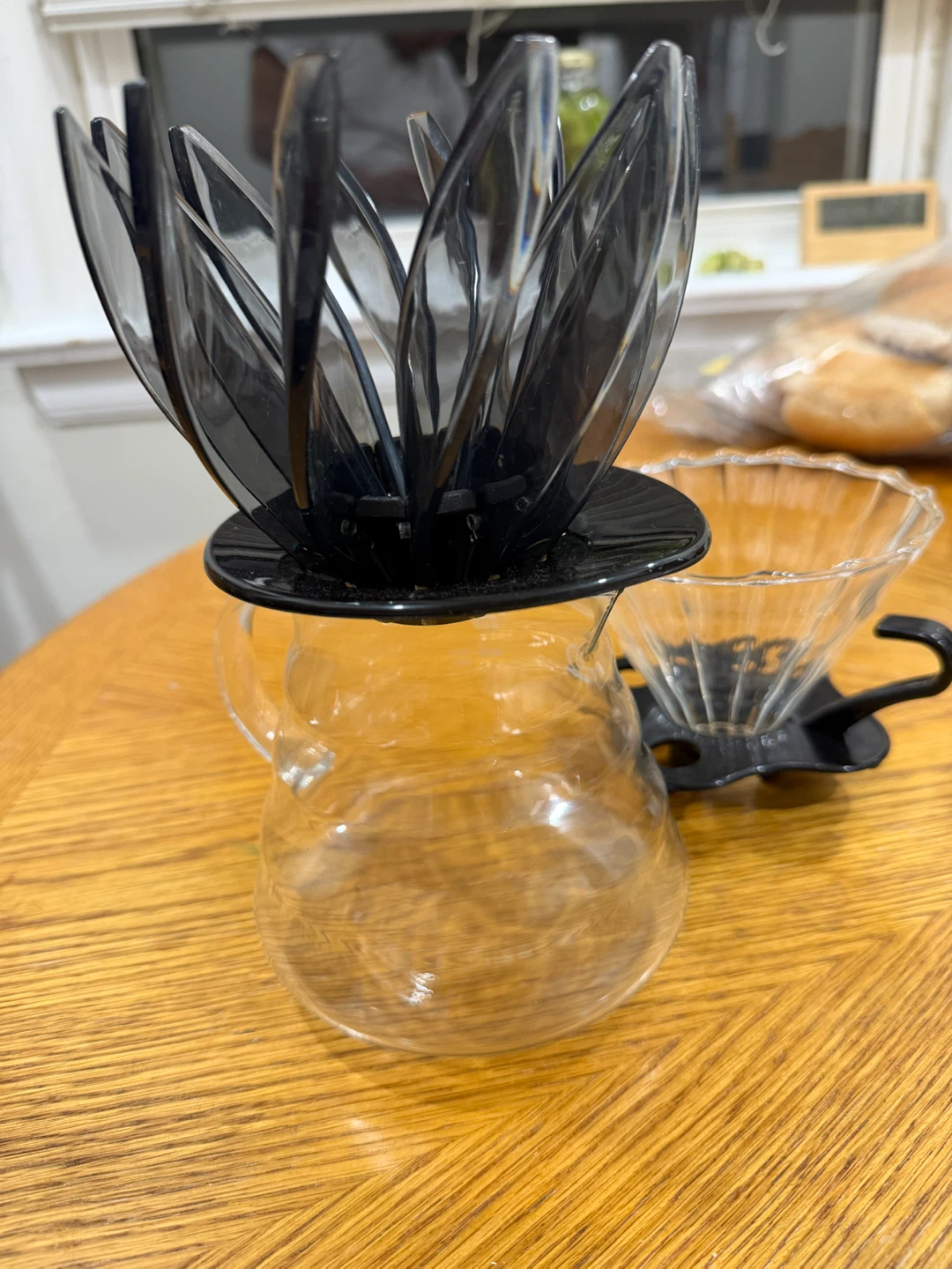 Hario V60 Coffee Server and Dripper Set - photo 2