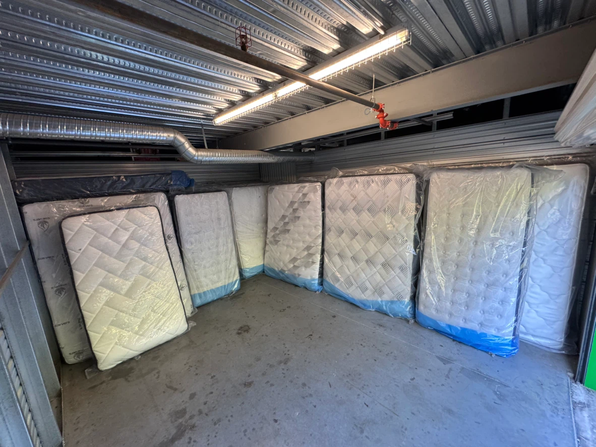 Queens and twin size mattresses now for sale! - photo 2