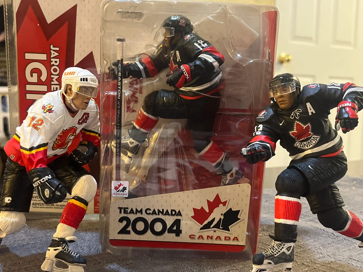 Jarome Iginla Figure Lot (1 Sealed + 2 Loose) + FREE Cards! - photo 5
