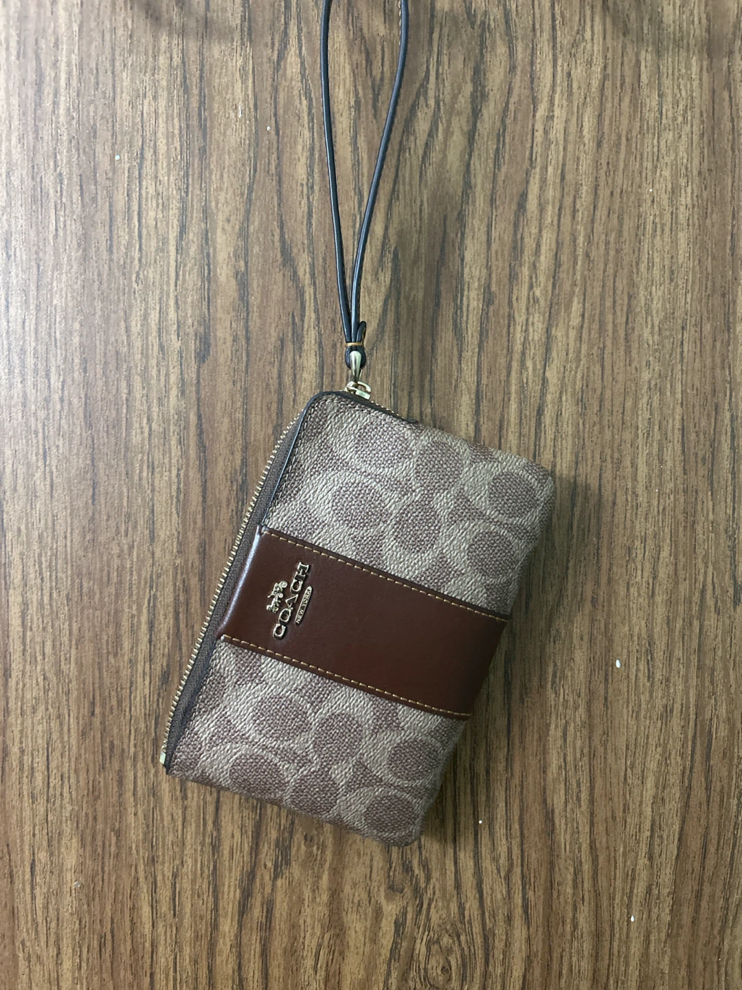 Coach Signature Print Wristlet 🏈