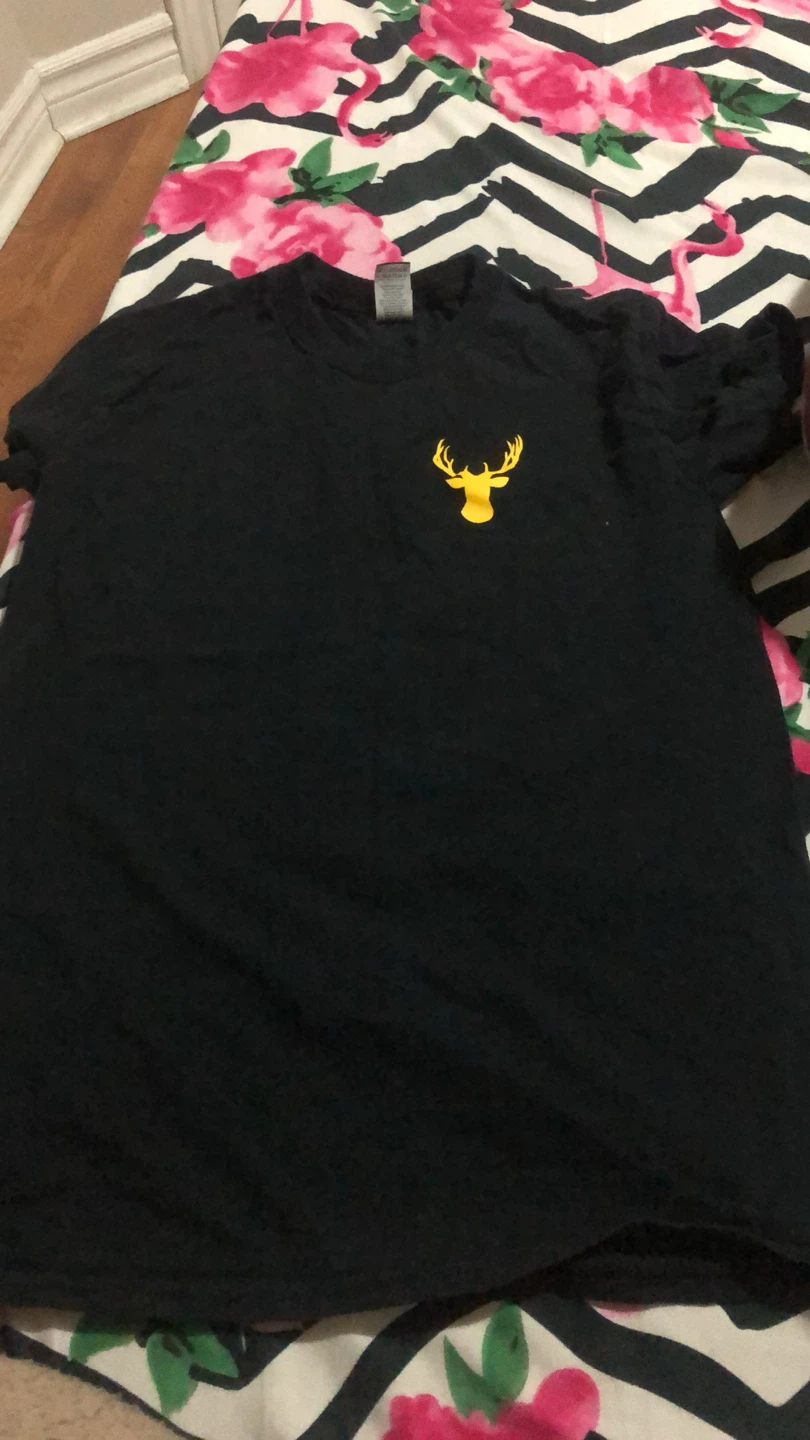 Gildan Black 🏈 T-Shirt with Deer Logo