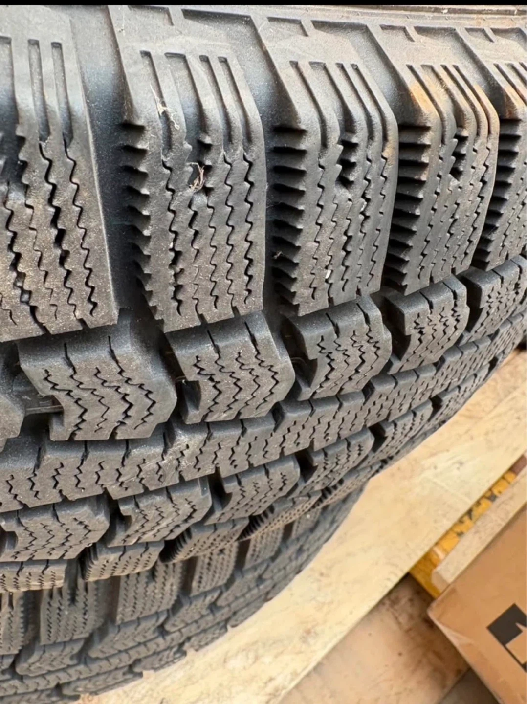 Pirelli 195/65 R15 Winter Tire with Steel Rim