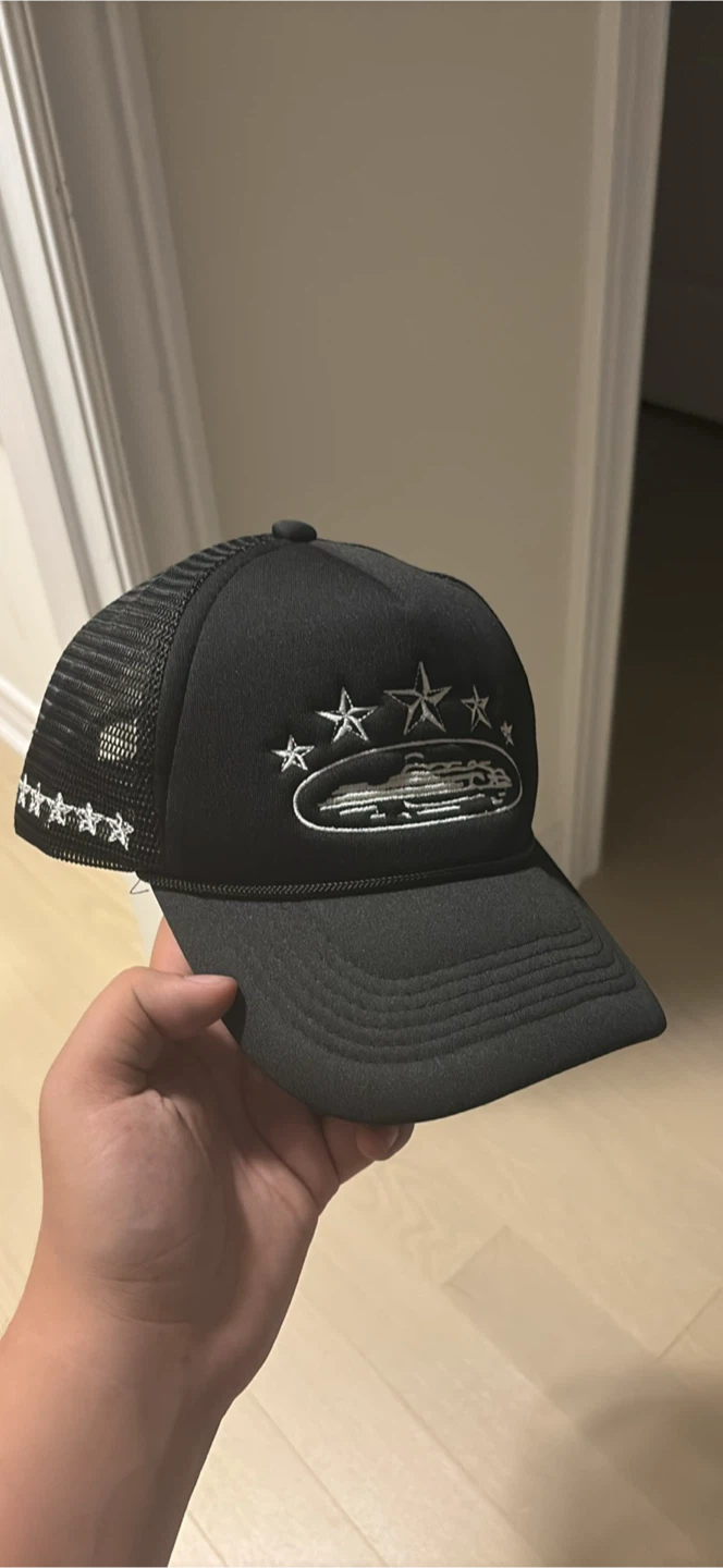 Corteiz Rules The World Trucker Hat