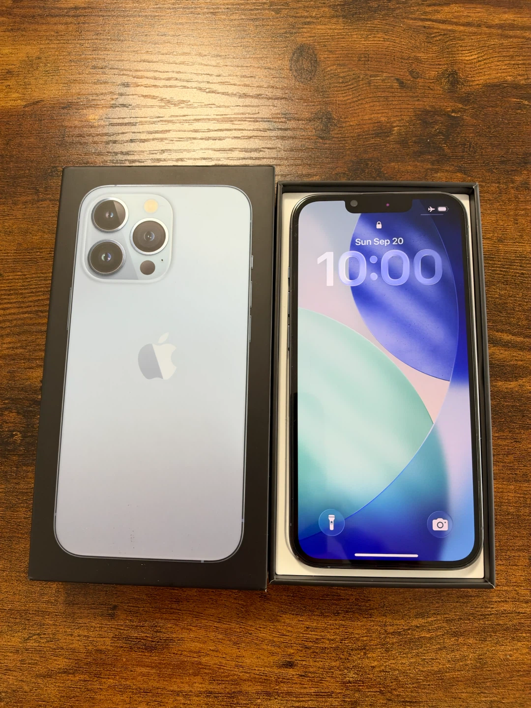 Apple iPhone 13 Pro Sierra Blue