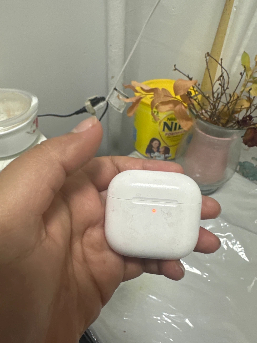 Apple AirPods Charging Case - photo 3