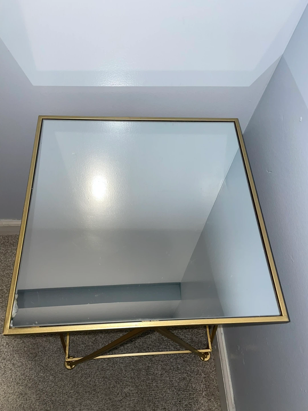 Gold and Mirrored Side Table 🏈 - photo 2