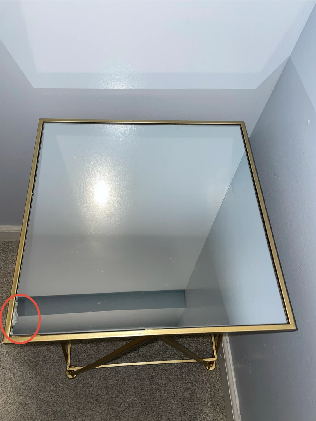 Gold and Mirrored Side Table 🏈 - photo 3