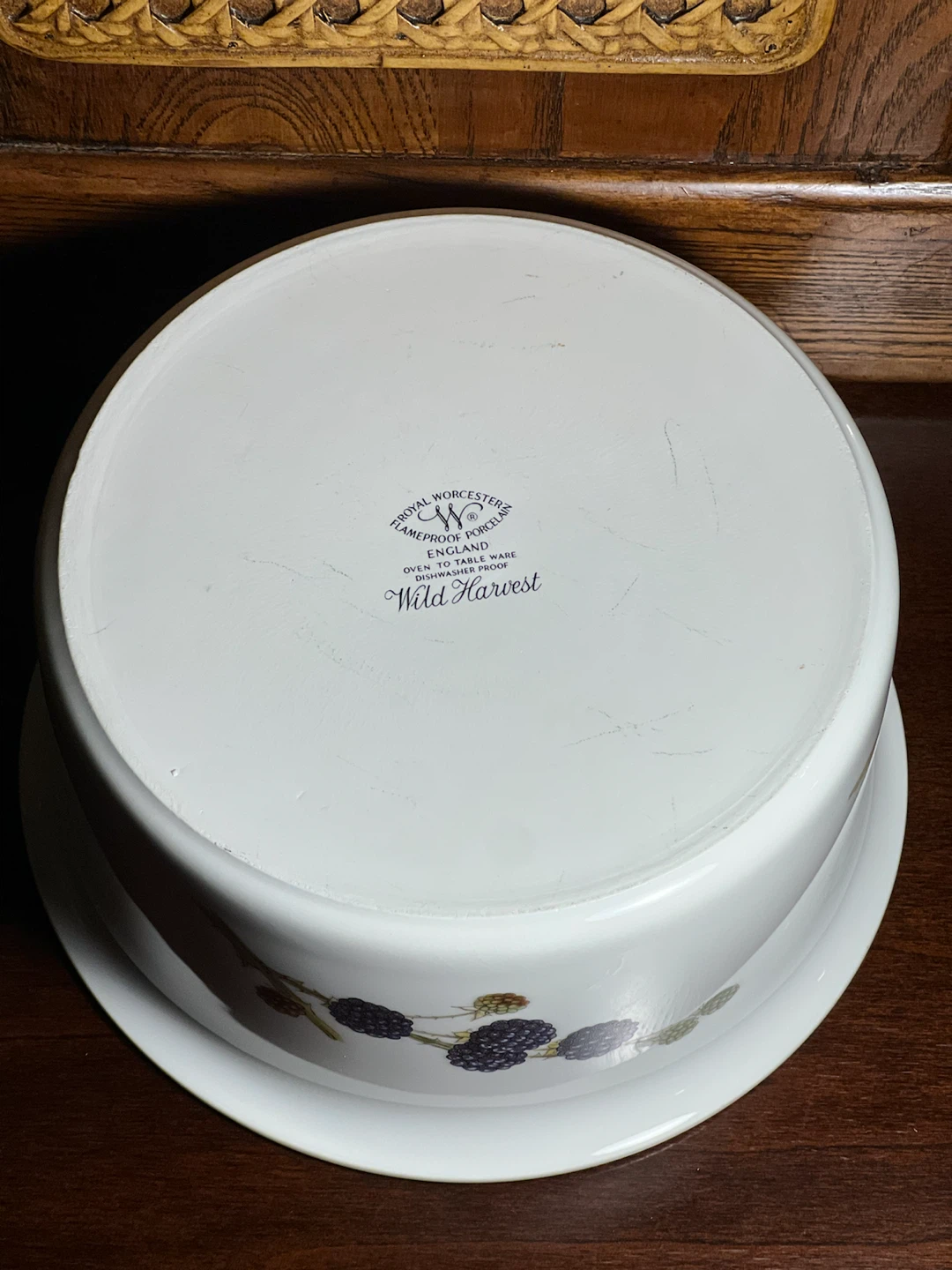Royal Worcester "Wild Harvest" Flameproof Porcelain Bowl 🏈 - photo 4
