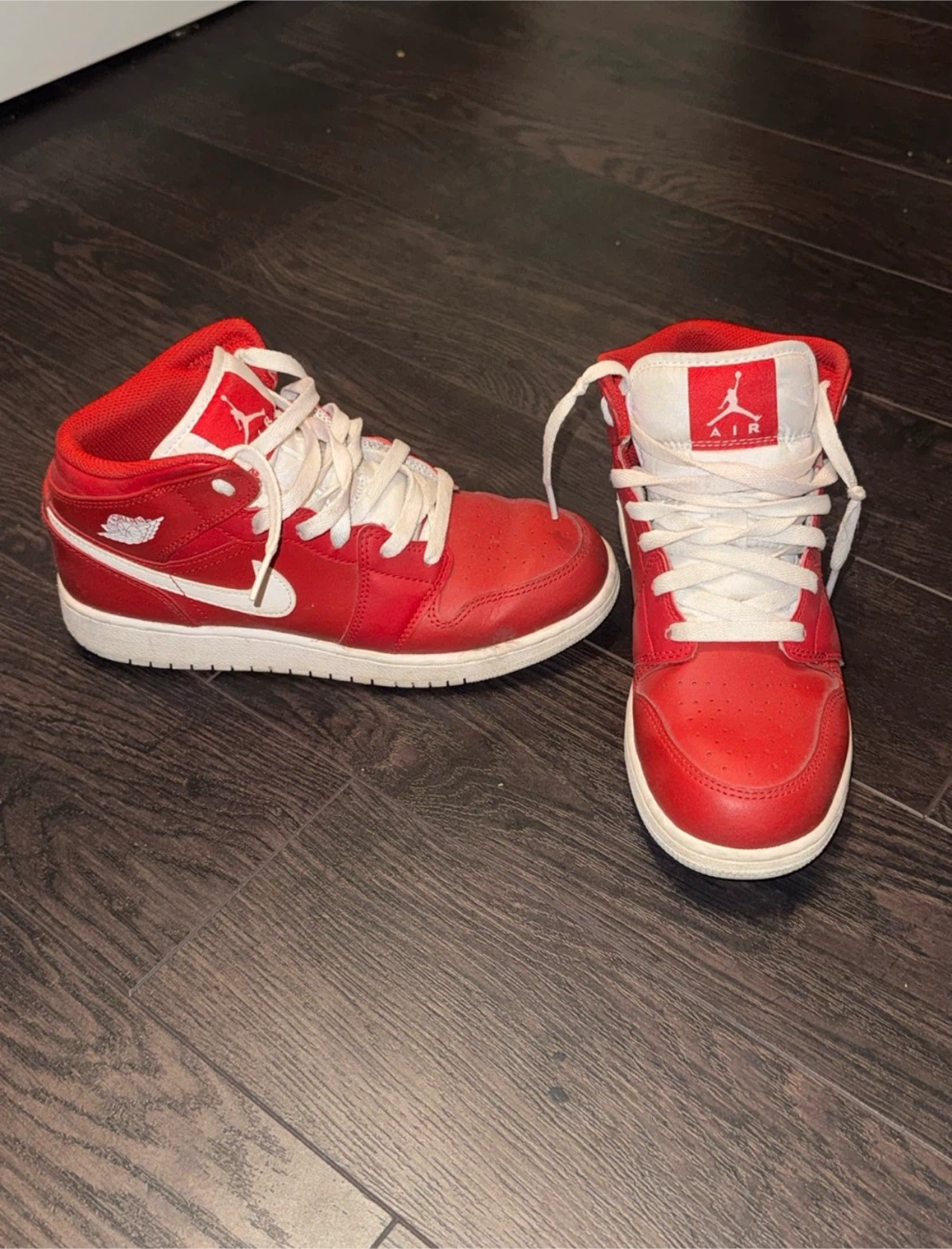 Women’s Nike Air Jordan 1 Mid Red and White