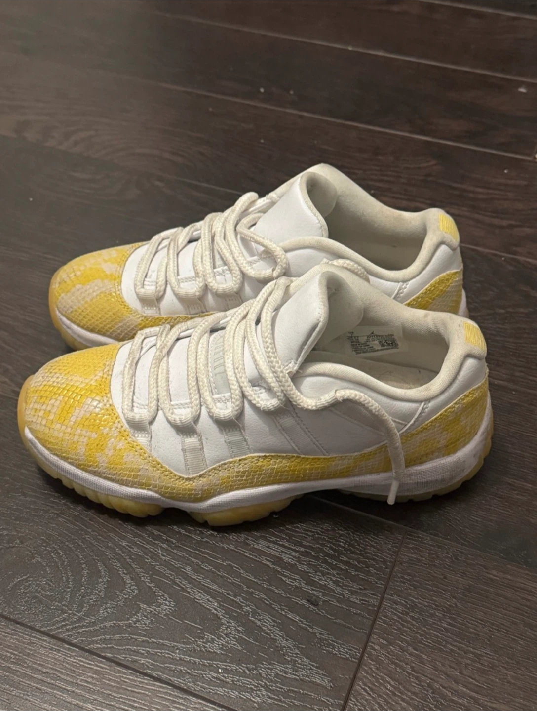 Air Jordan 11 Retro Low Yellow Snakeskin