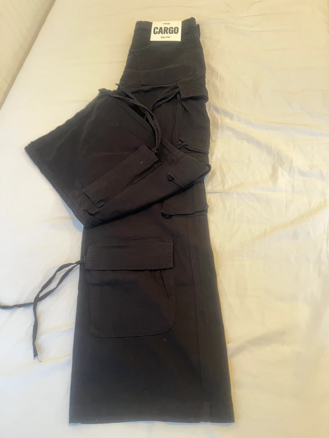 Refuge Black Cargo Pants XS but fits to S-M build - photo 4