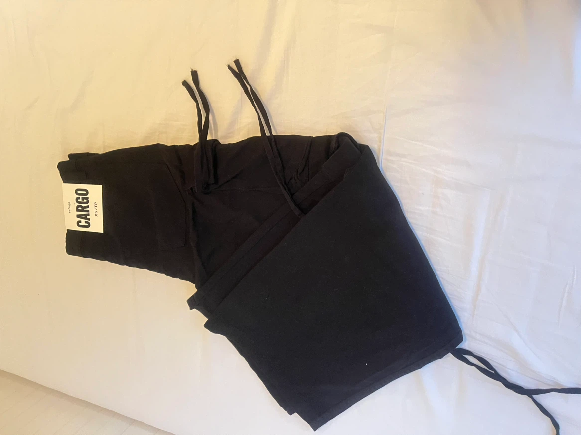 Refuge Black Cargo Pants XS but fits to S-M build - photo 5