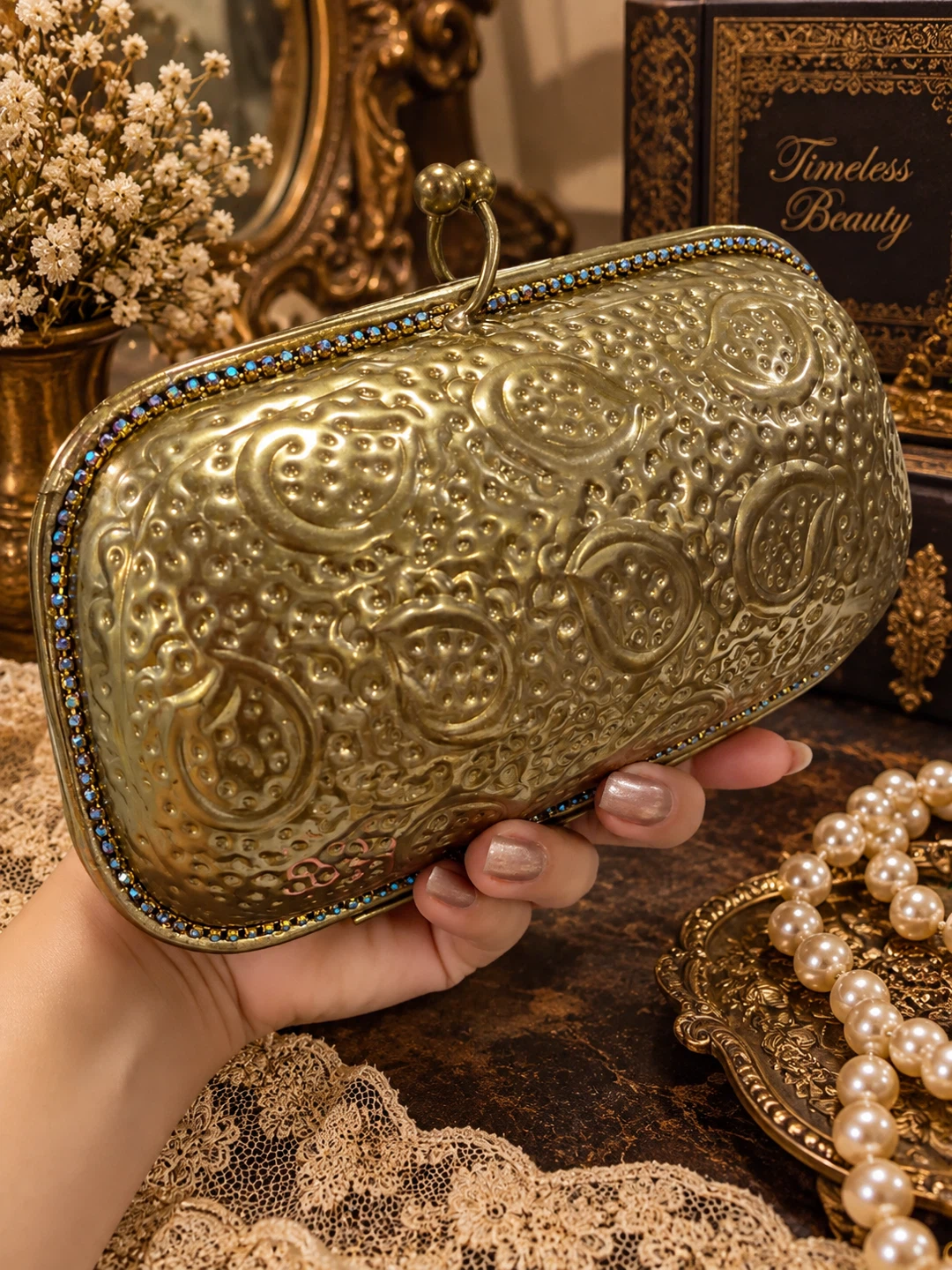 Antique vintage metal clutch - photo 2
