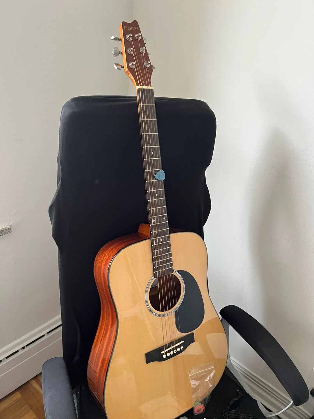 (OBO) Moving Sale - Denver Brand New Guitar Must Go Now - photo 2