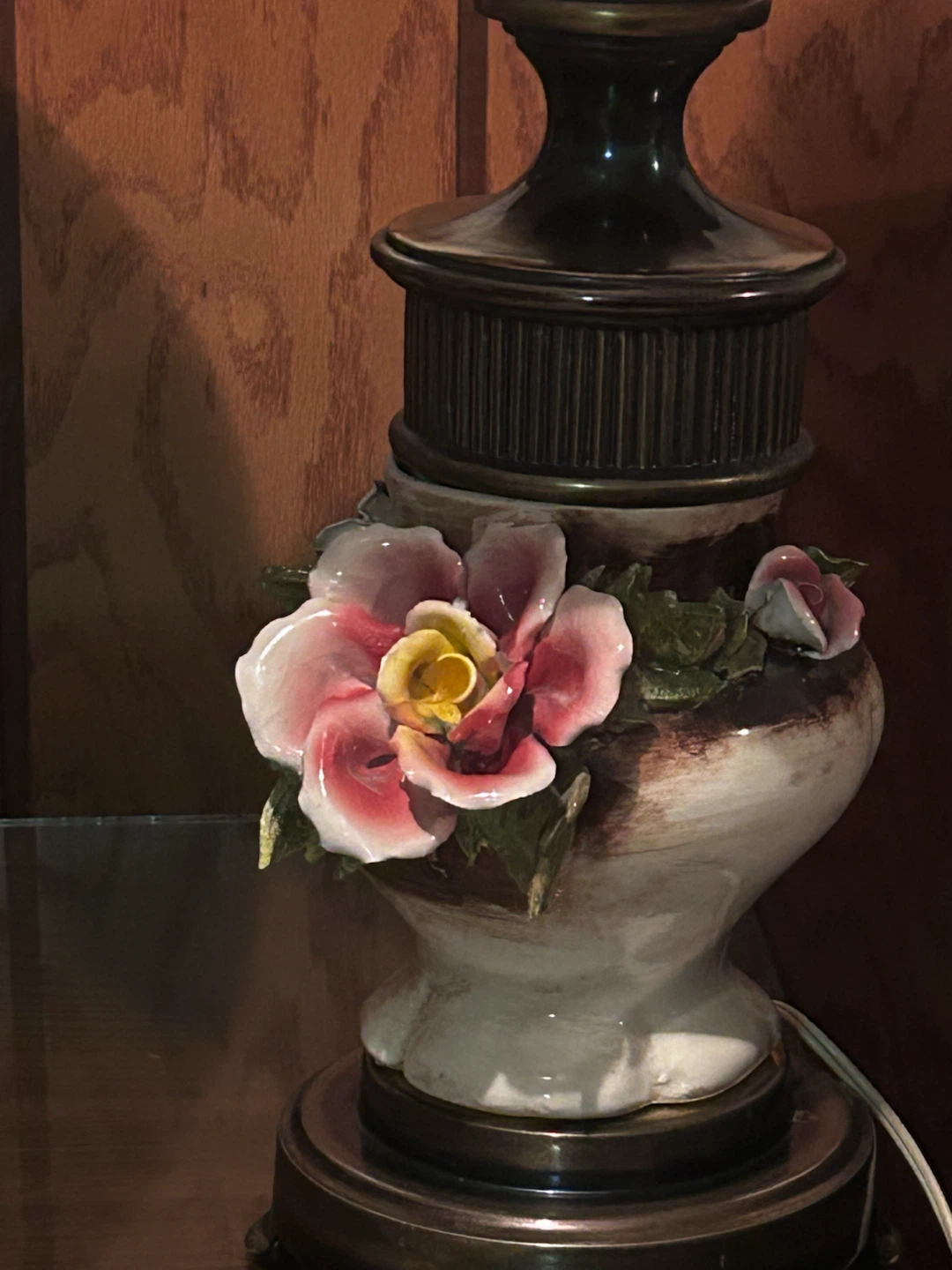 Set of Two Vintage Floral Table Lamps - photo 2