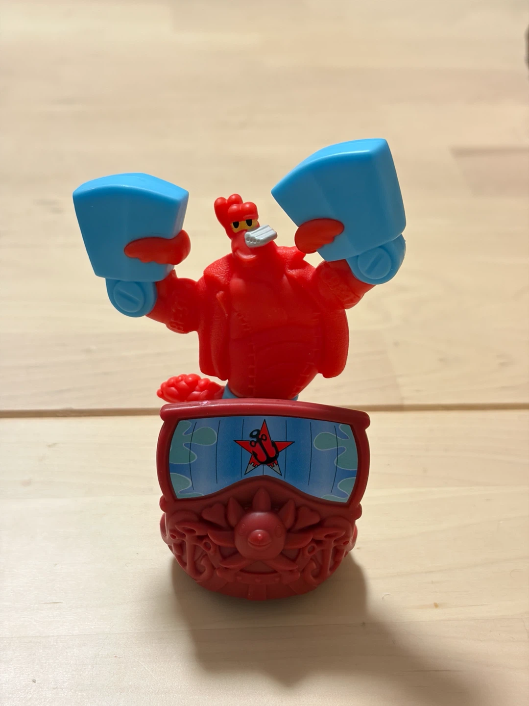 McDonald's SpongeBob x One Piece Larry x Franky Figure - photo 2
