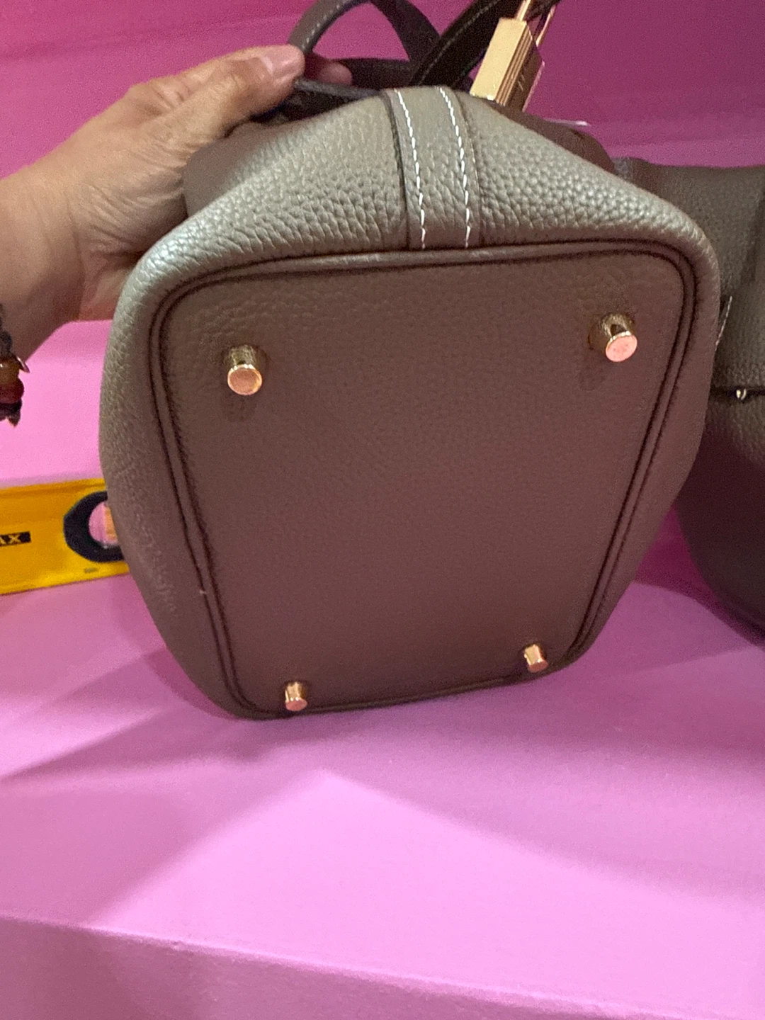 Taupe Leather Bucket Bag - photo 5