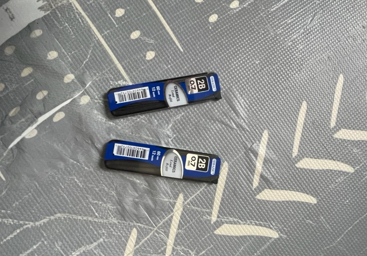 Two Bazic 0.7mm 2B Ceramic Lead Refill Packs 🏈