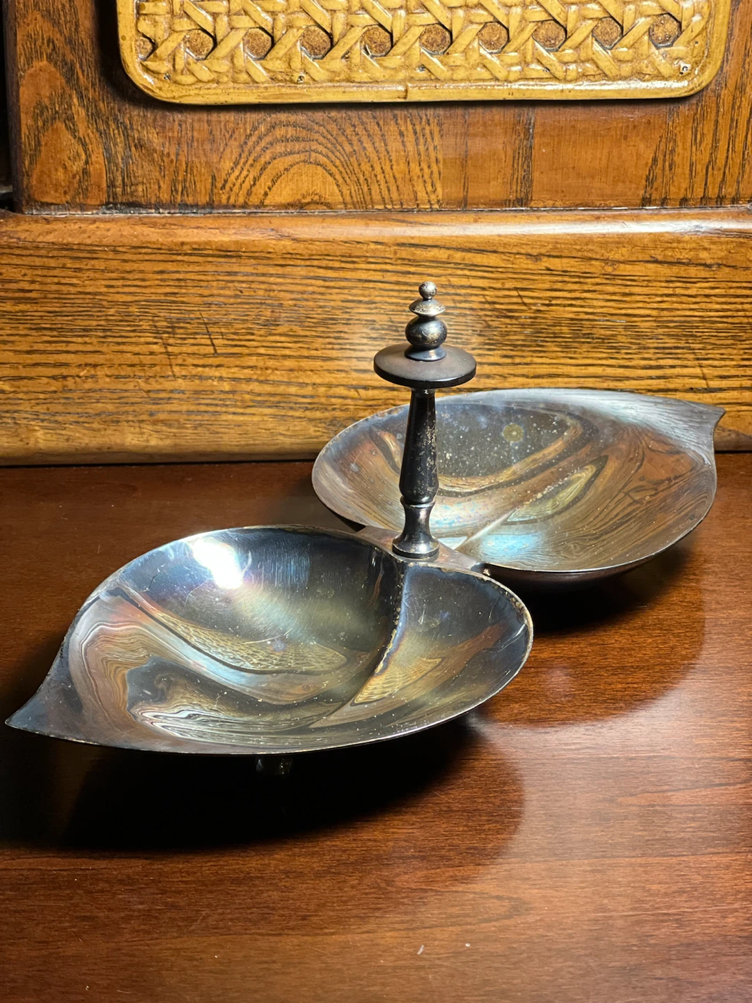 Vintage F.B. Rogers Silver-Plated Double Leaf Dish / Tray 🏈