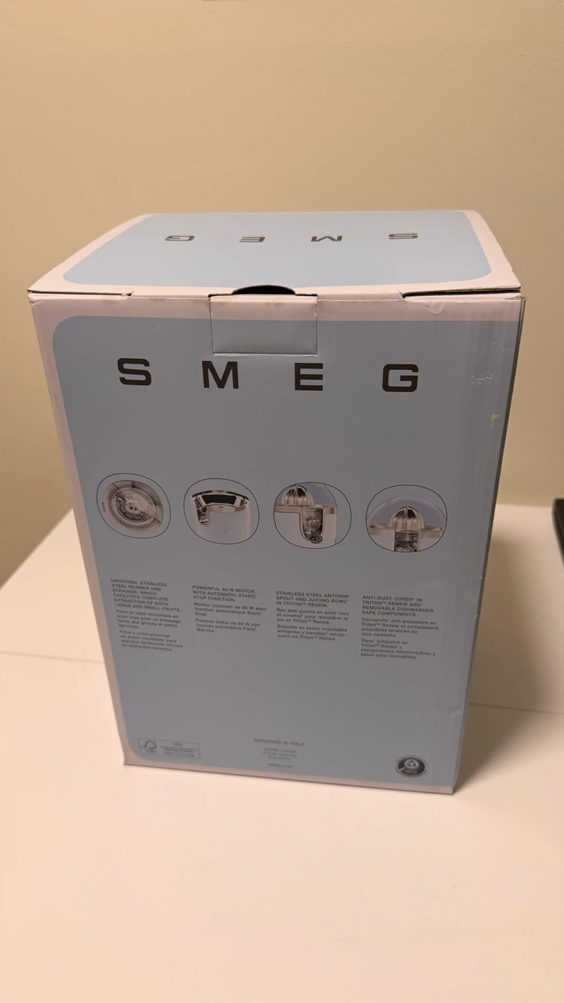 Brand New Smeg Citrus Juicer - photo 2