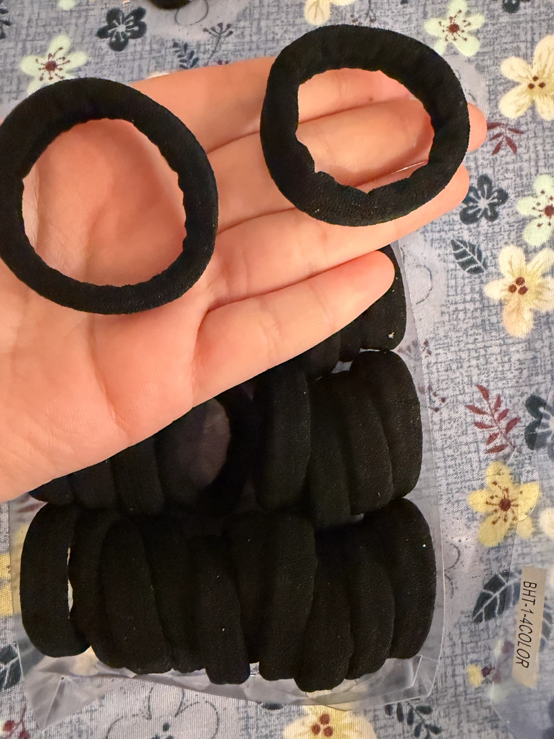 30 Black Hair Elastic Ties for $7 - photo 2