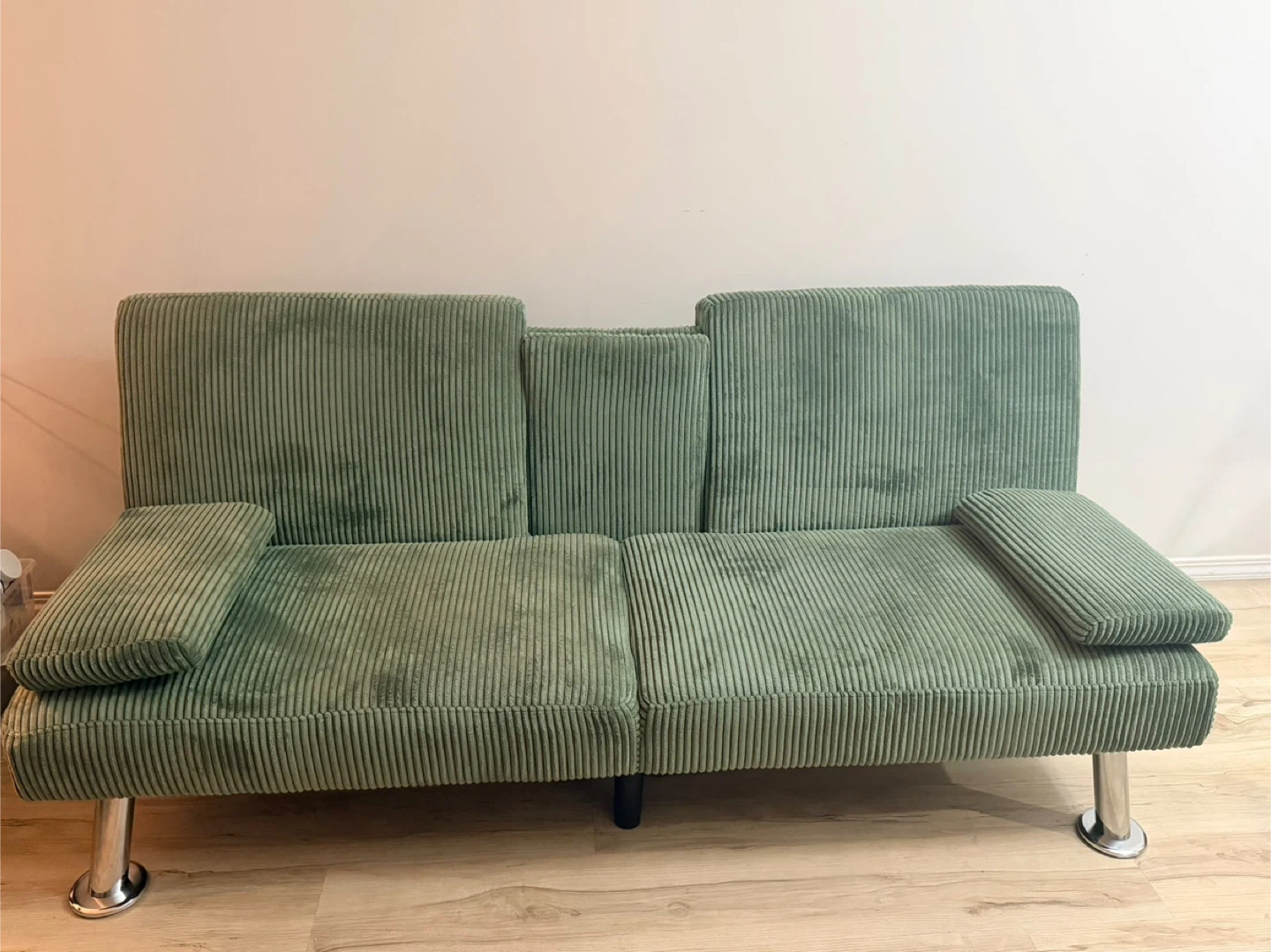 Sofa Bed + FREE extras 2 high Chairs + 1 Coffie table - photo 2