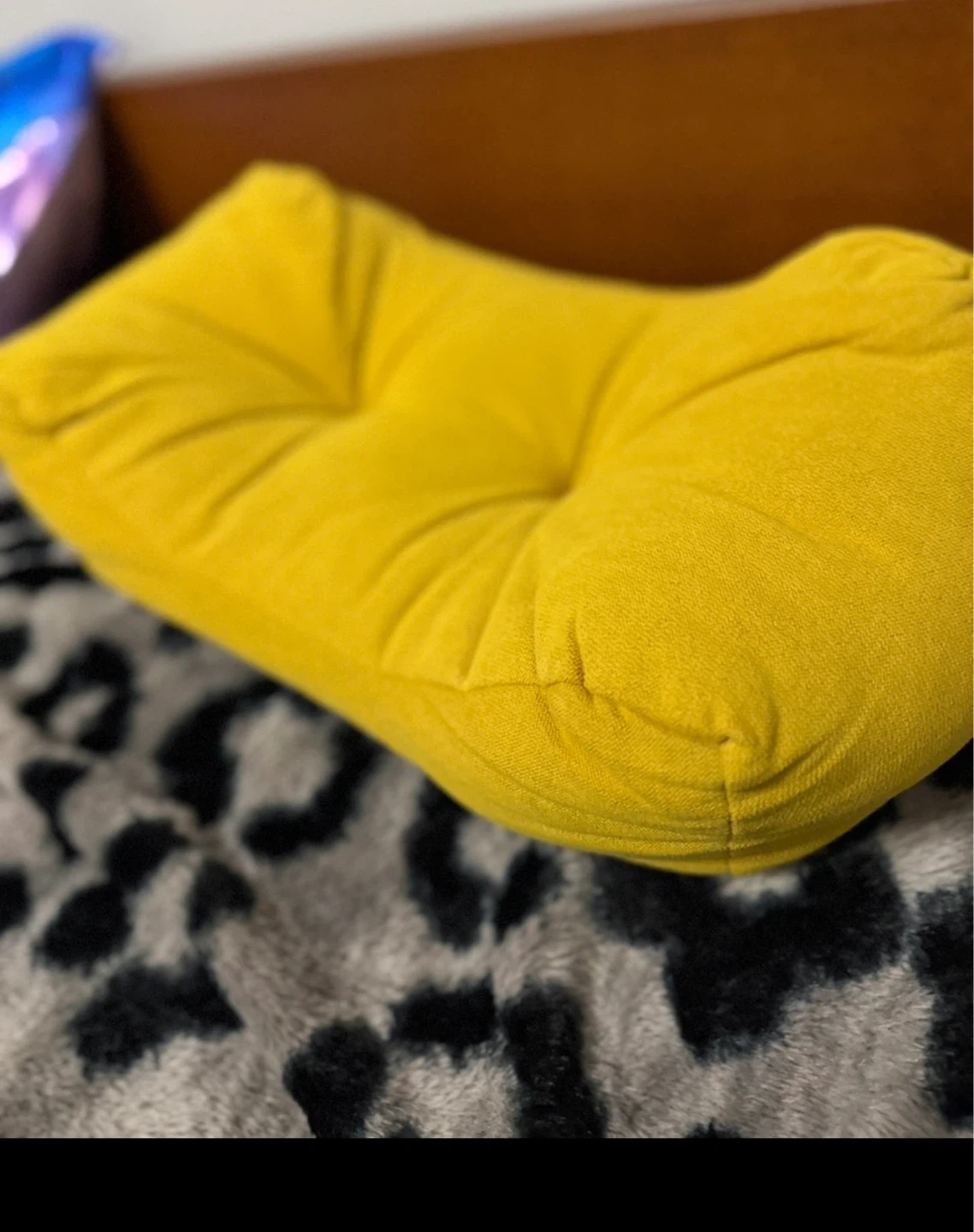 Yellow Lumbar Cushion🏈