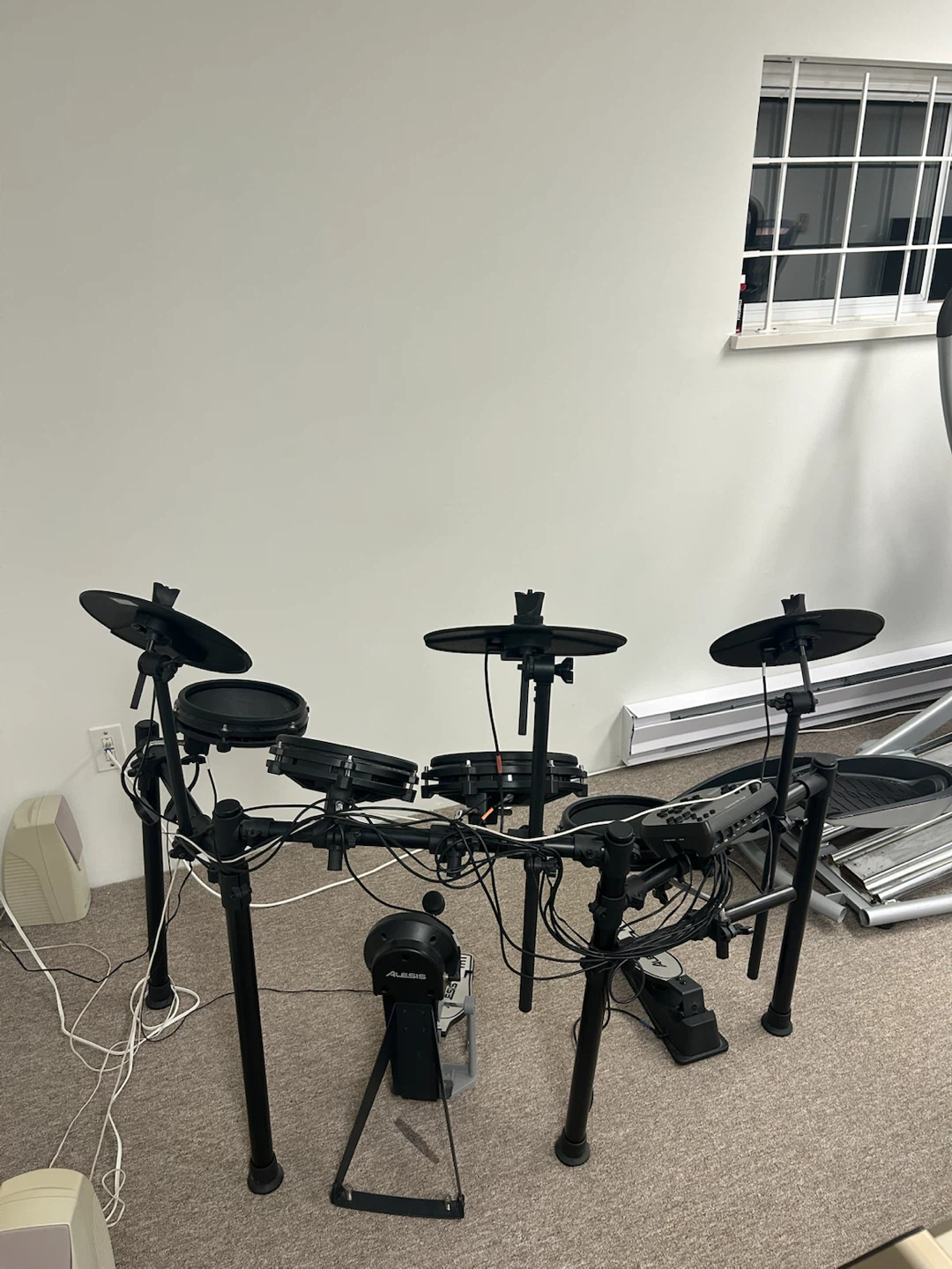 Alesis Nitro Electronic Drum Kit - photo 2