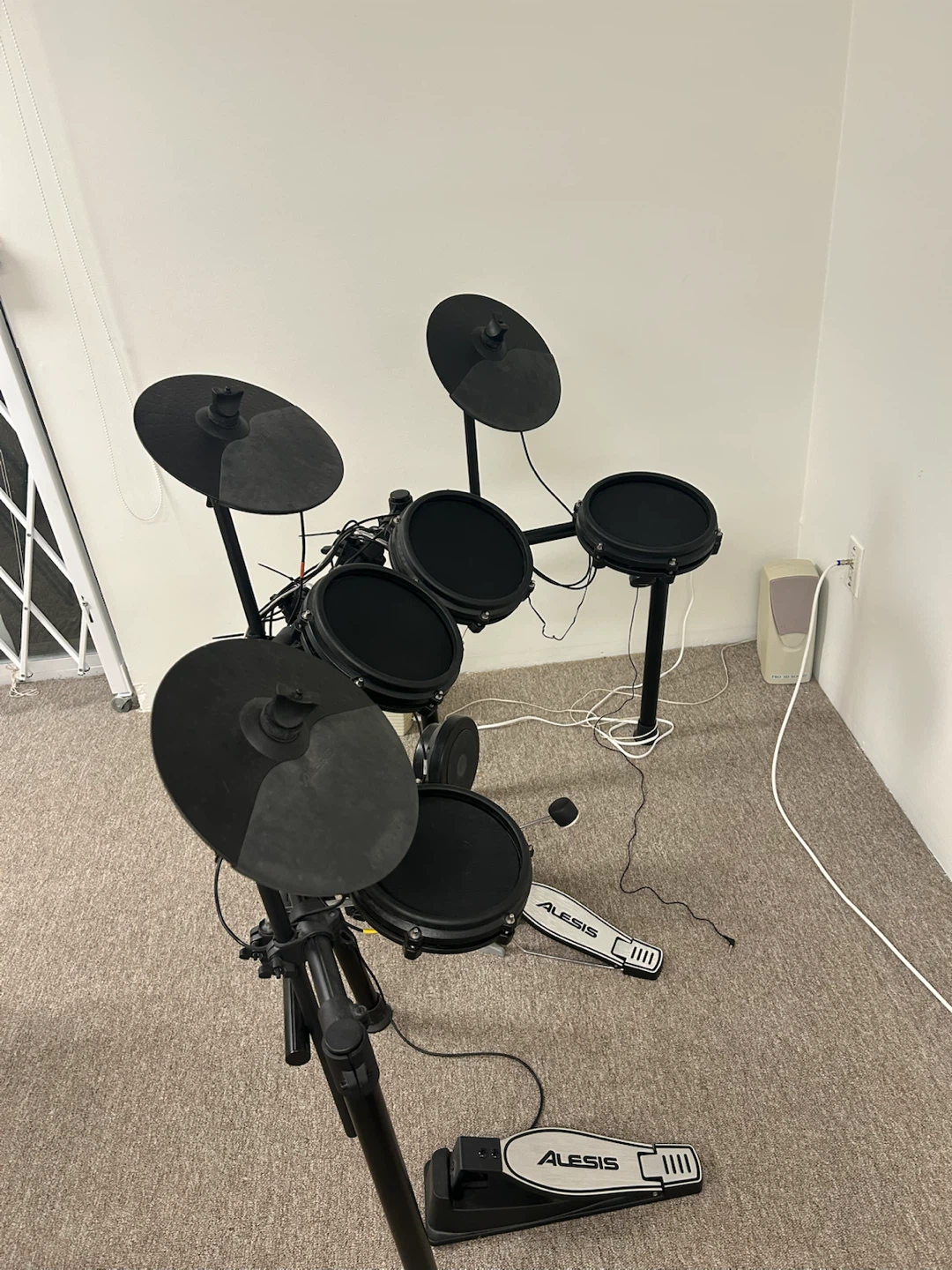 Alesis Nitro Electronic Drum Kit - photo 3