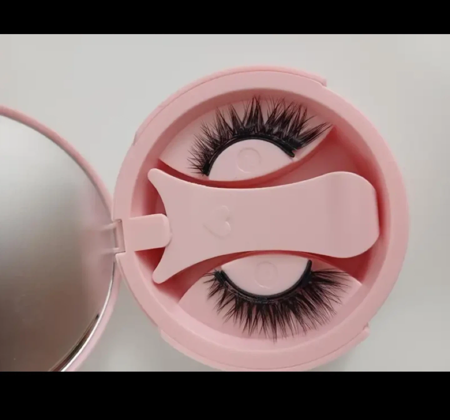 Magnetic Eyelashes 🏈